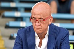 جلسه تاج با کولینا برای VAR