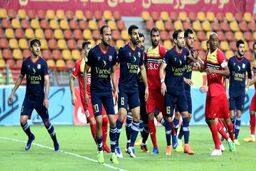 پیروزی فولاد 10 نفره مقابل نساجی مازندران