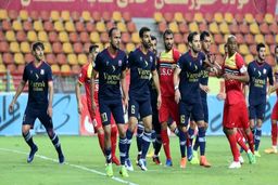 پیروزی فولاد 10 نفره مقابل نساجی مازندران