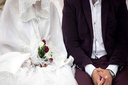 تبلیغ چند همسری عجیب؛ویدئوی مردی ۴ زنه که پز همسرانش را می دهد
