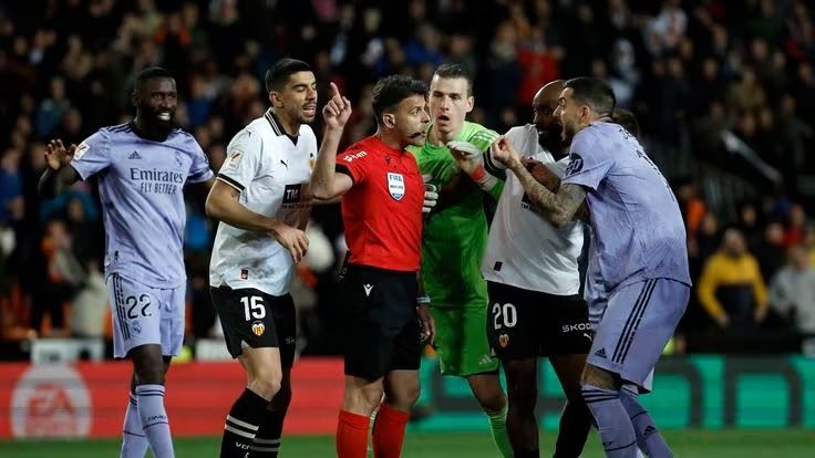 روزنامه بارسلونا هم پشت رئال درآمد + عکس