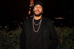 قرنطینه لاکچری نیمار در عمارت ۷ میلیون پوندی! + عکس

