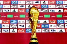 طرح جالب برای جام جهانی قطر؛ستارگان شترسوار