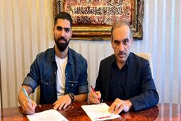 ستاره پرسپولیس به تراکتور پیوست|عکس


