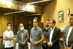 حضور جنجالی علی کریمی در خیبر / مالک خیبر قصد خرید پرسپولیس را دارد؟