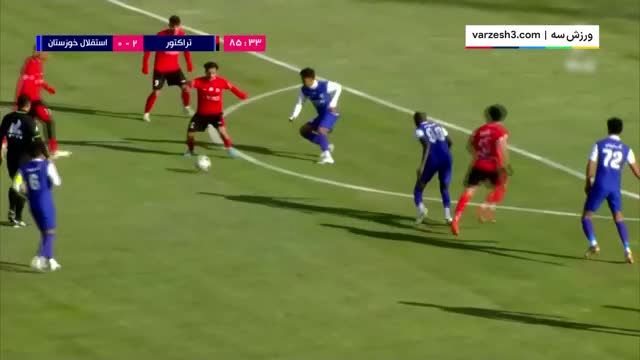 گل دوم تراکتور به استقلال خوزستان توسط حسین زاده