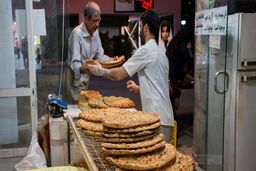 گرانی قیمت جدید نان در 13 استان||احتمال رواج نان قسطی و نسیه