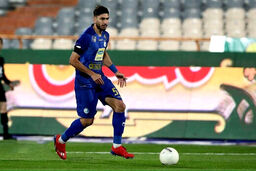 مدافع تیم فوتبال استقلال به پرسپولیس پیوست؟

