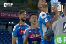 شادی بازیکنان ناپولی پس از قهرمانی در کوپا ایتالیا
