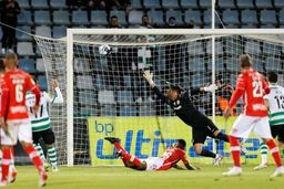 
پورتو قهرمان نیم فصل