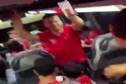 فیلم|رقص و شادی بازیکنان پرسپولیس در اتوبوس