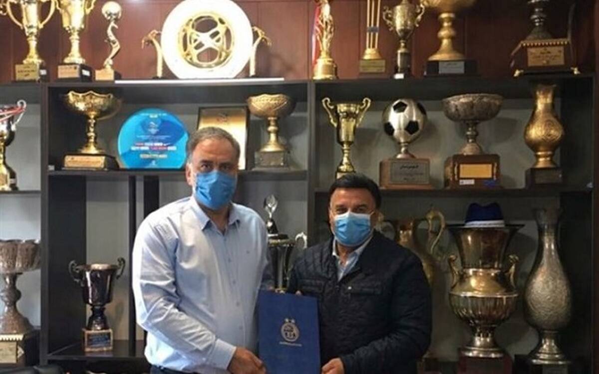 پرویز مظلومی حکم سرپرستی استقلال را دریافت کرد

