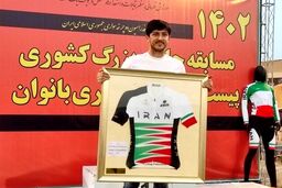 سردار آزمون: زنان ایرانی لیاقت دیده شدن دارند