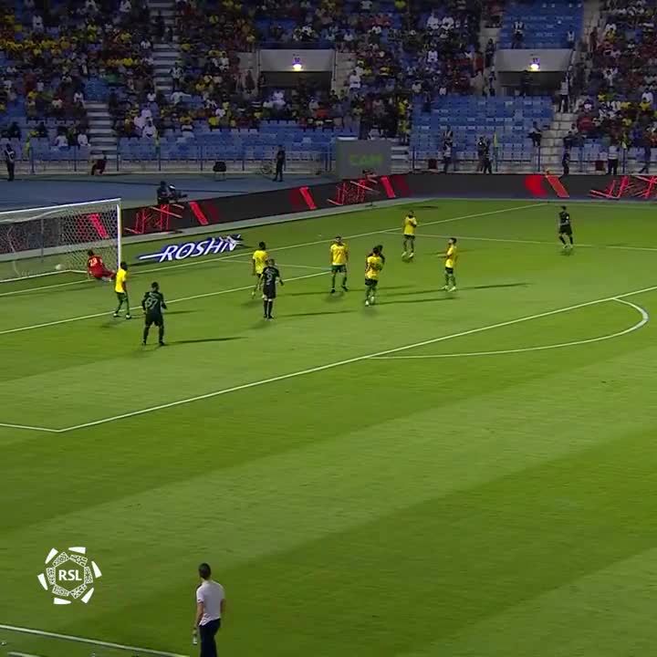 فیلم|ریاض محرز برنده جایزه زیباترین گل هفته عربستان شد