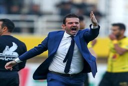 همه چیز روی اعصاب استرا

