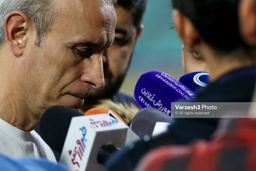 یحیی تیم را تمرین نداد و خودش در دفتر کارش نشست!تصاویر