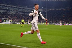 وقتی رونالدو به صغیر و کبیر رحم نمی کند! + عکس

