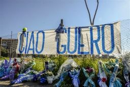 اتفاقی عجیب؛ سرقت اشیاء یادبود از روی سنگ قبر بازیکن فقید!