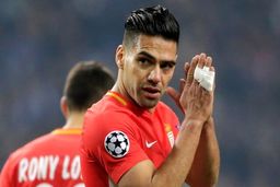 فالکائو: لیگ ترکیه را تعطیل کنید!

