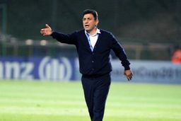 قلعه نویی از سپاهان جدا شده است؟

