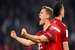 پوستر دیدنی بلیچر ریپورت برای قهرمانی بایرن مونیخ