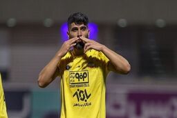 مدافع سپاهان جدا شد
