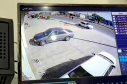 لحظه مرگبار تصادف پژو ۲۰۶ با یک زن