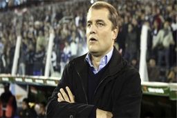 آگیری با مثلث ویرانگر مقابل استقلال + عکس

