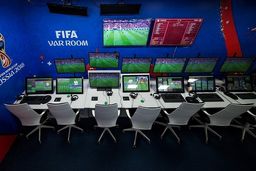فدراسیون فوتبال و VAR | لقمه ای بزرگتر از دهان خوبان عالم