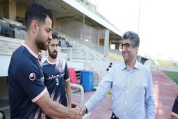 یحیی گل محمدی یکسال دیگر در پرسپولیس 