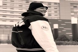 عکس پاییزی ساقی حاجی پور بازیگر همگناه