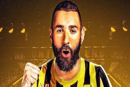 فیلم|شام قرارداد بنزما با مدیران الاتحاد