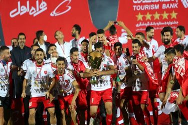 قهرمانی پرسپولیس در لیگ بیستم