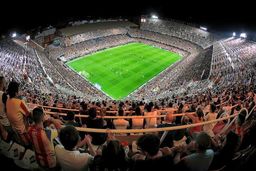 کار سخت مادرید برای صدرنشینی لالیگا / والنسیا امسال فقط یک بار در خانه باخته است

