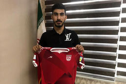 توضیح مدیربرنامه های سابق رضا شکاری درباره دستکاری در قرارداد این بازیکن

