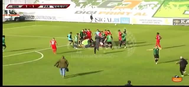 آخرین لحظه زندگی و مرگ فوتبالیست 28 ساله وسط زمین