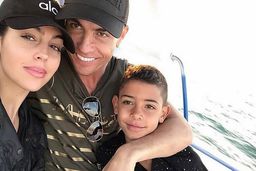 عکس قرنطینه فوق لاکچری رونالدو و خانواده اش!