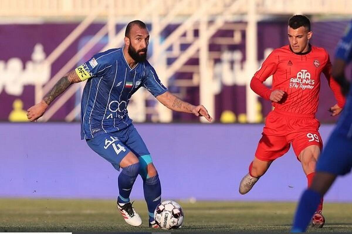 رفتار چشمی در شان کاپیتان استقلال نیست