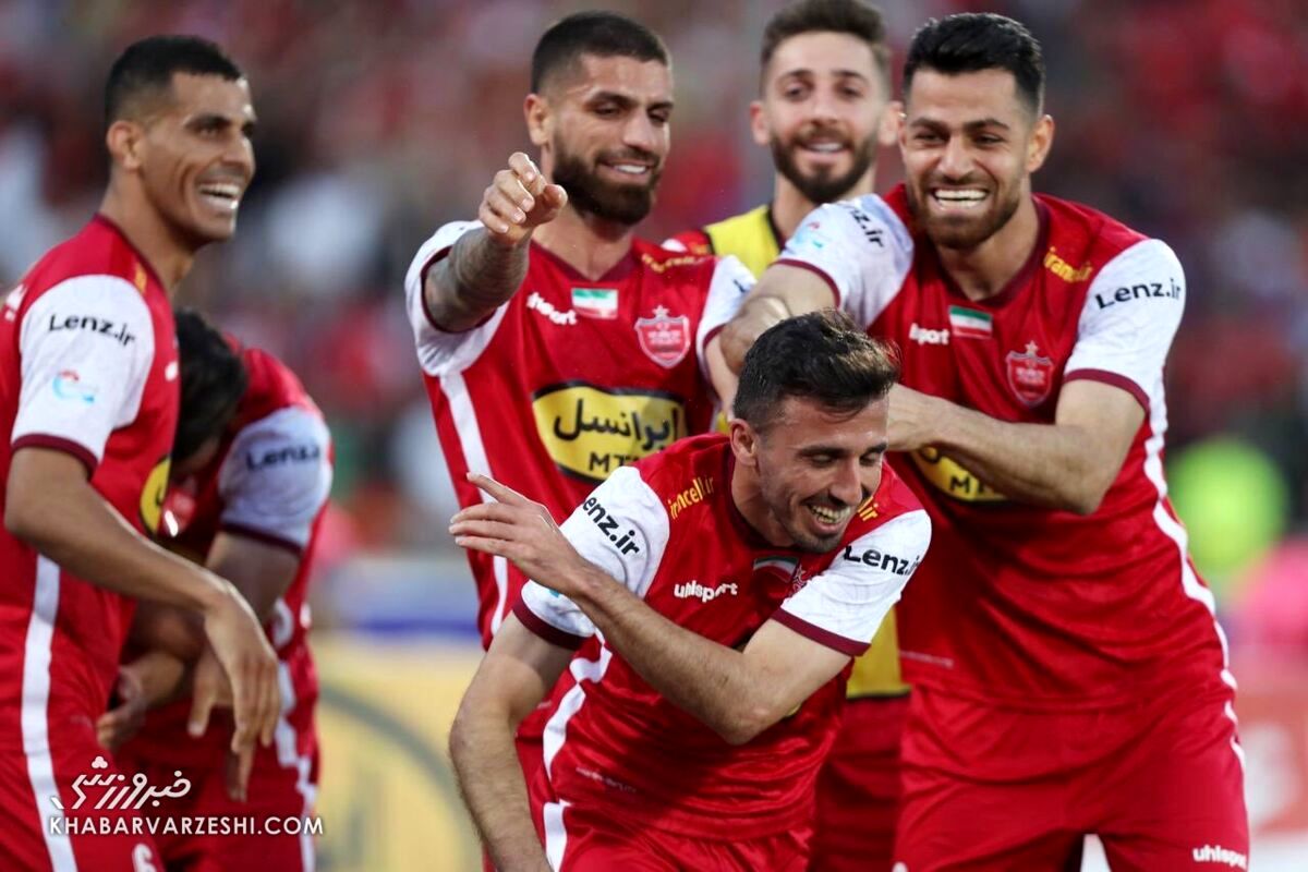 ستاره پرسپولیس تمدید می کند