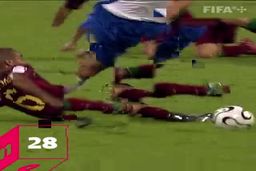 ببینید 100 لحظه تاریخی جام جهانی