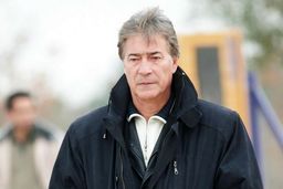 ناصر حجازی: بازیکنان استقلال به من خیانت کردند!

