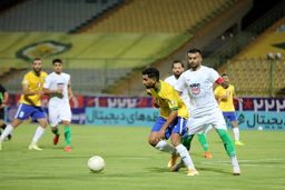 کری خوانی بازیکن ذوب‌آهن اصفهان برای استقلال 