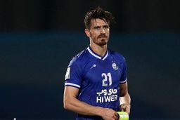 خشم ستاره استقلال از منتقدانش: کاری می‌کنم دنبال سوراخ موش بگردن!