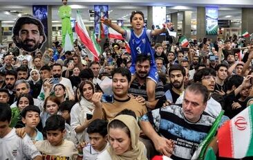 «ایران، ایران» در فرودگاه مهرآباد طنین‌انداز شد