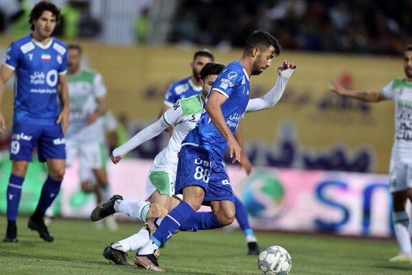 باشگاه استقلال و کاپیتان و مدافعش نقره داغ شدند