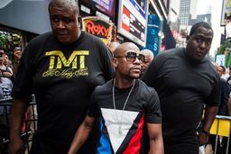 عکس هایی از زندگی لاکچری ثروتمندترین ورزشکار جهان