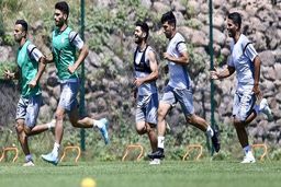 تمدید قرارداد مدافع اصلی استقلال|عکس