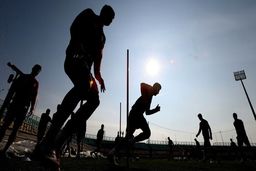 تصاویر تمرین سنگین پرسپولیس در دمای صفر درجه