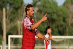 کریمی: به همین تیم نصف و نیمه مقابل استقلال ایمان دارم