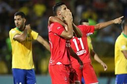 فحاشی و هتاکی آبادانی ها به بازیکنان پرسپولیس!
